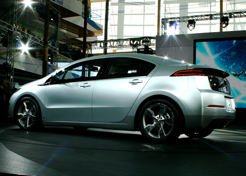Illustration for article titled GM Requested Paramount Include Chevy Volt In Transformers Sequel "At Last Minute"